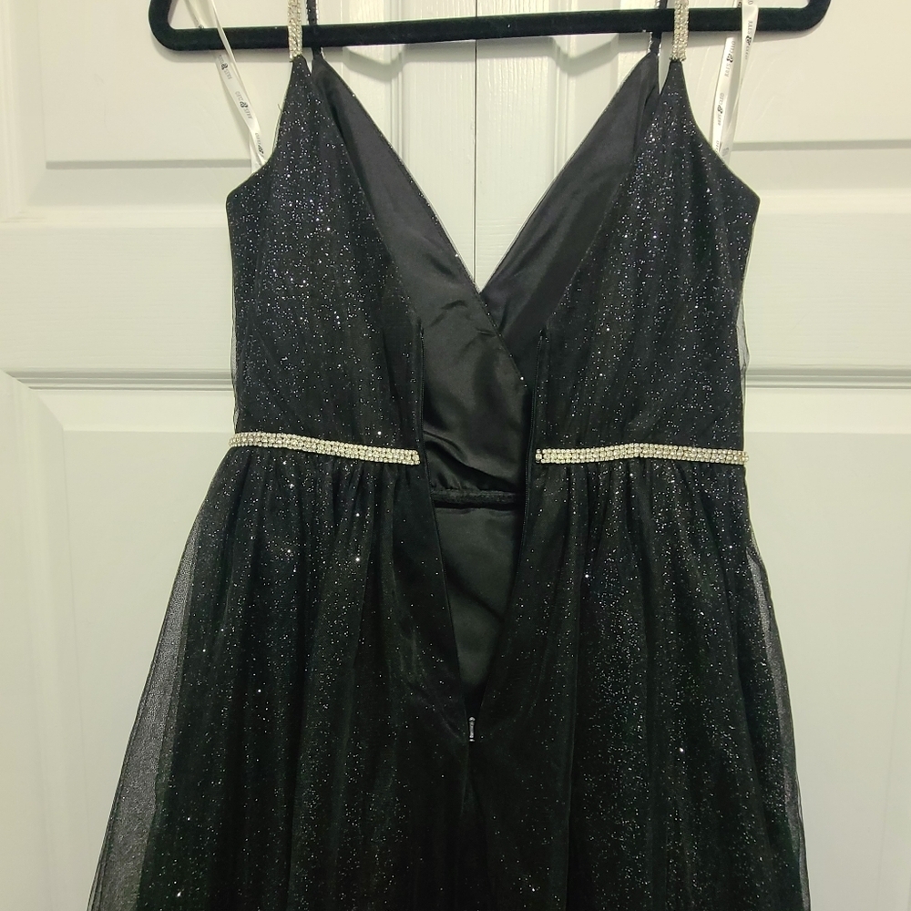 JULES & CLEOโ Black Embellished Gown SIZE 2 tulle - Picture 9 of 11